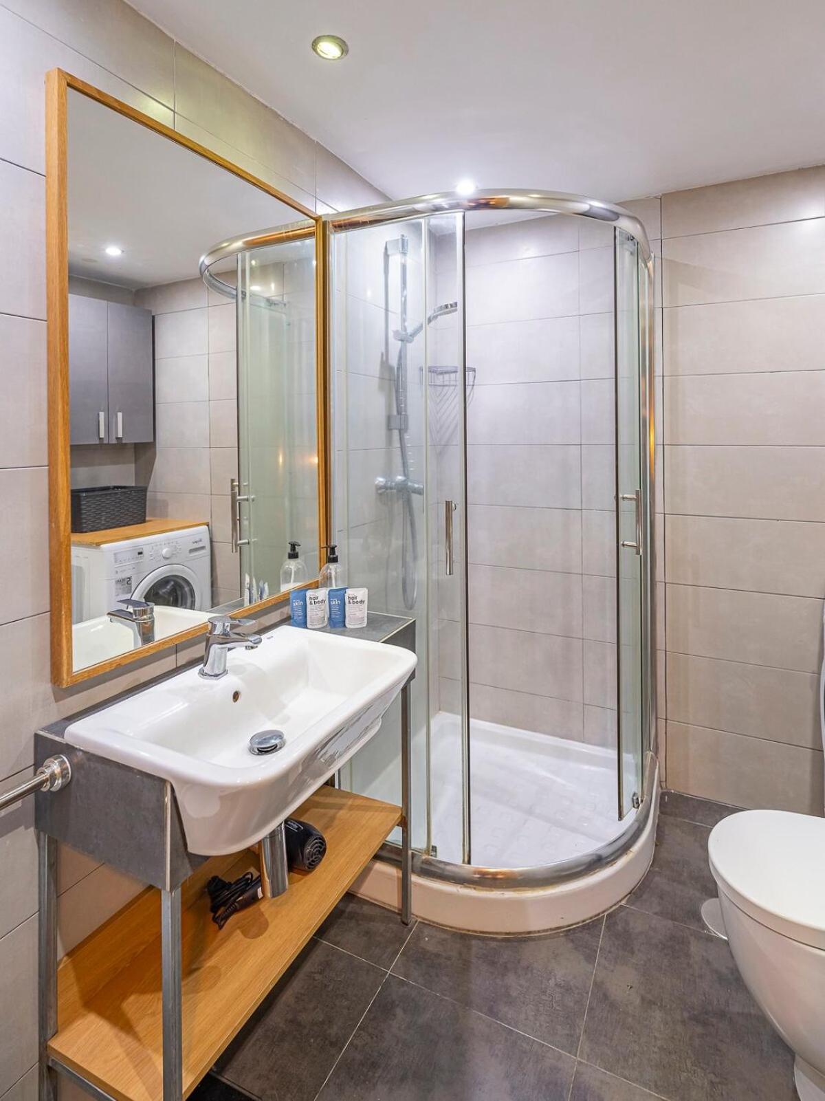 Golden Mile Getaway, Garden View, Pool & Comfort Marbella Eksteriør bilde